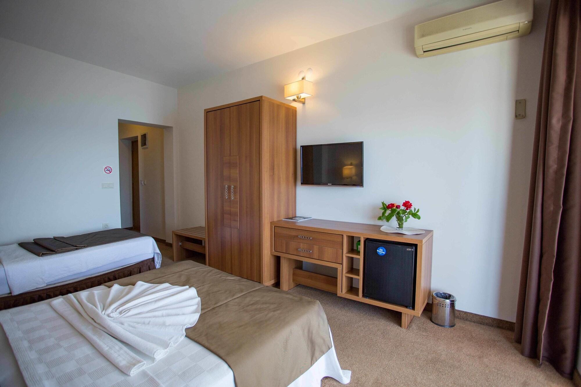 Melis Hotel คูซาดาซี ภายนอก รูปภาพ