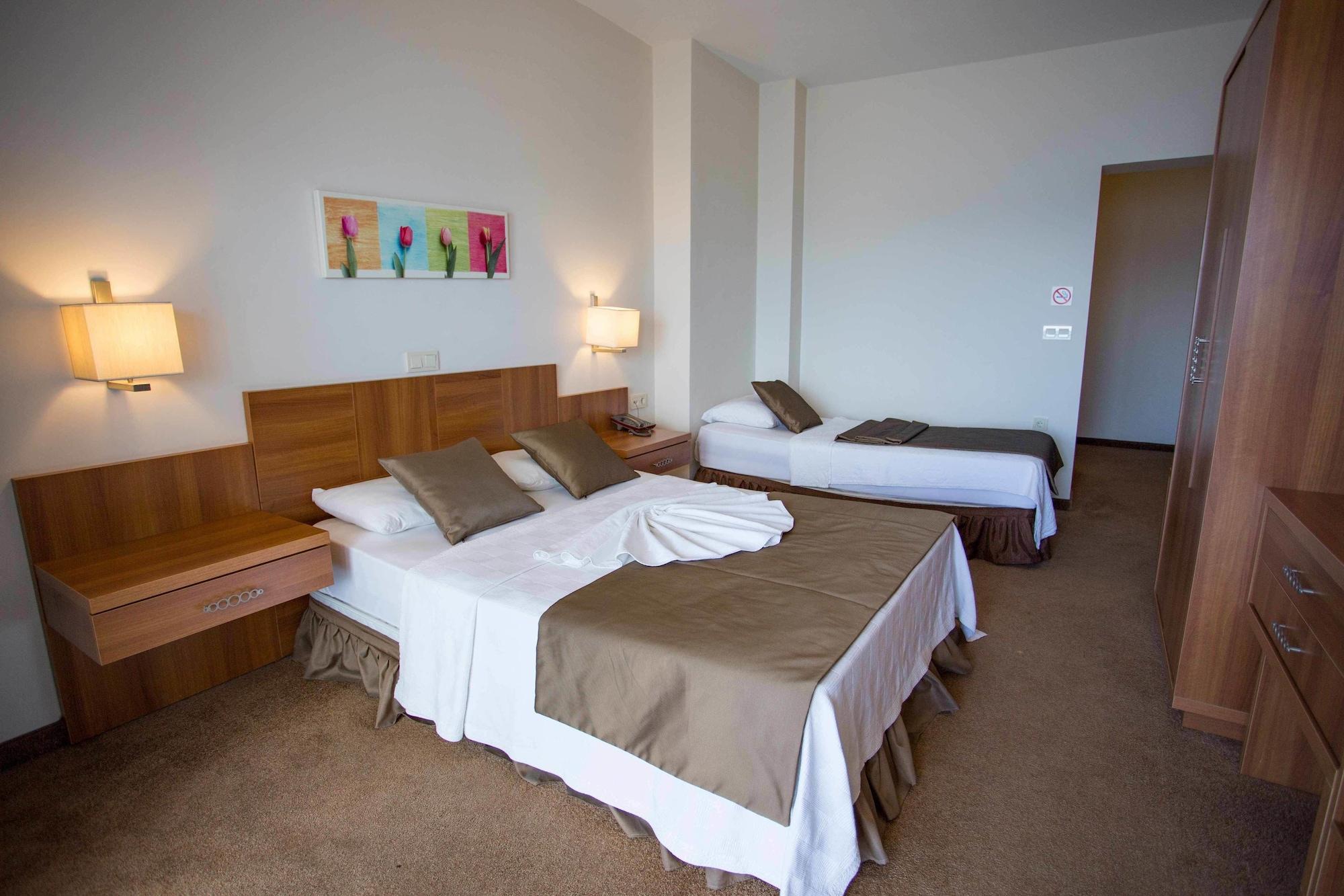 Melis Hotel คูซาดาซี ภายนอก รูปภาพ