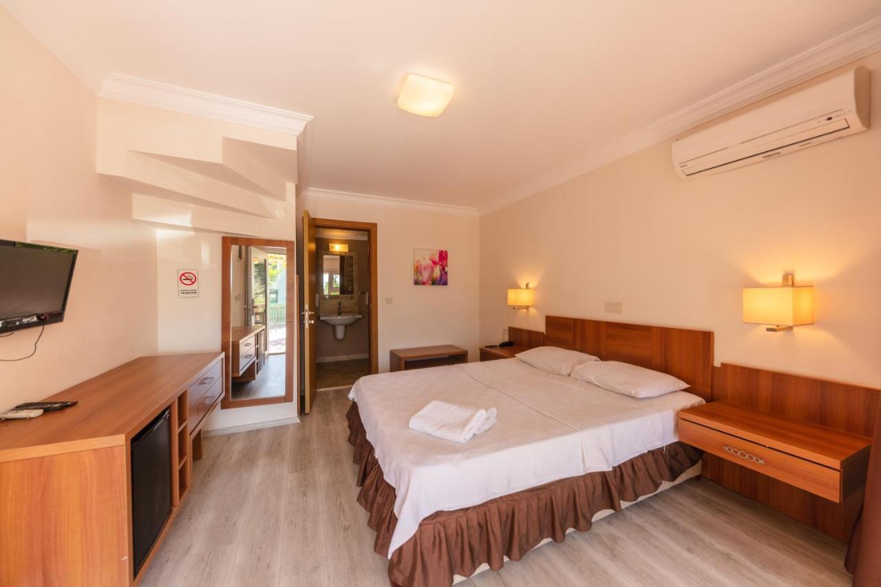 Melis Hotel คูซาดาซี ภายนอก รูปภาพ