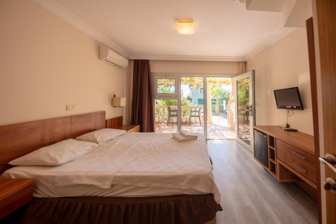 Melis Hotel คูซาดาซี ภายนอก รูปภาพ