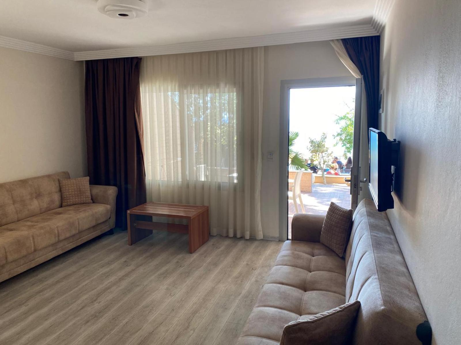 Melis Hotel คูซาดาซี ภายนอก รูปภาพ
