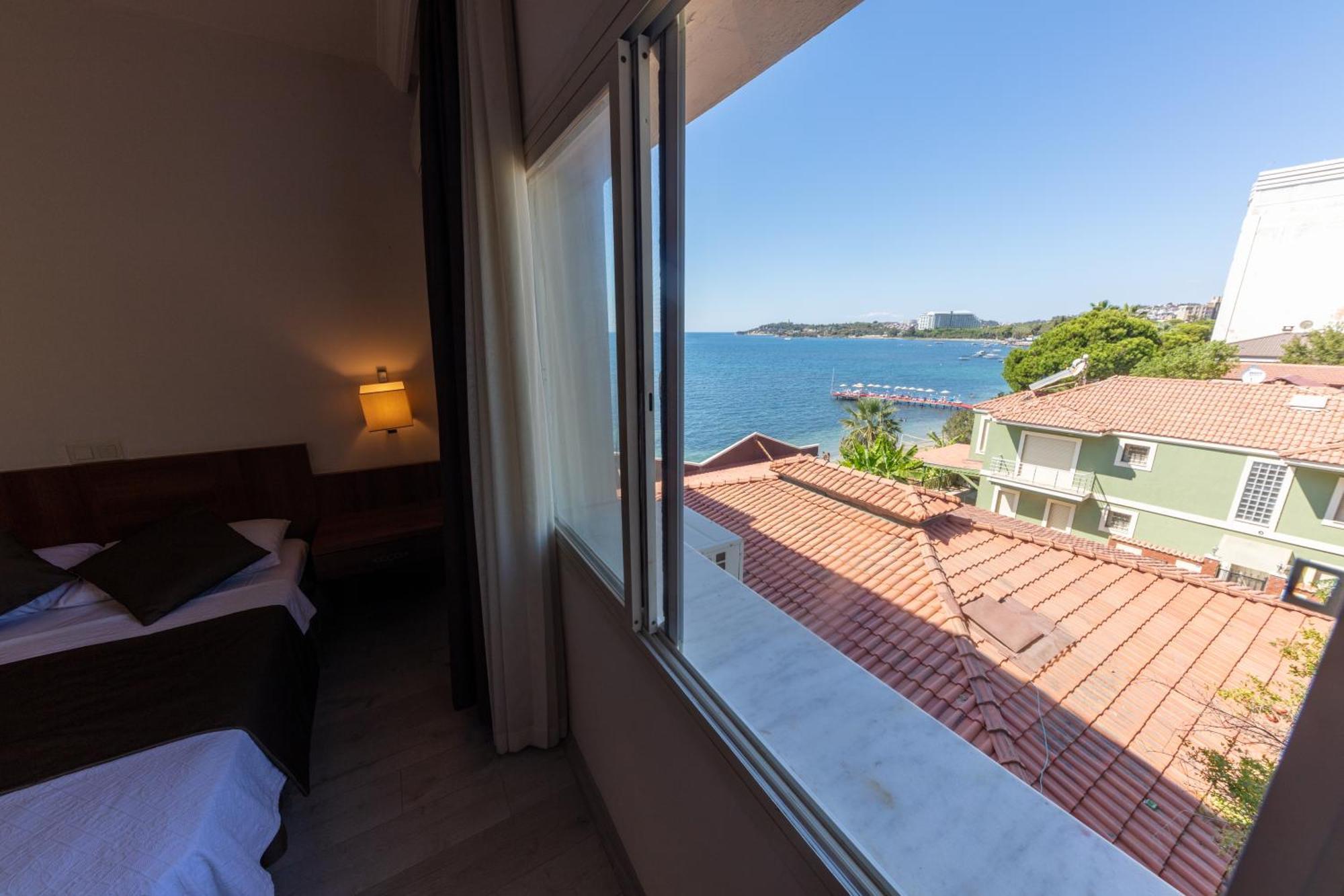 Melis Hotel คูซาดาซี ภายนอก รูปภาพ